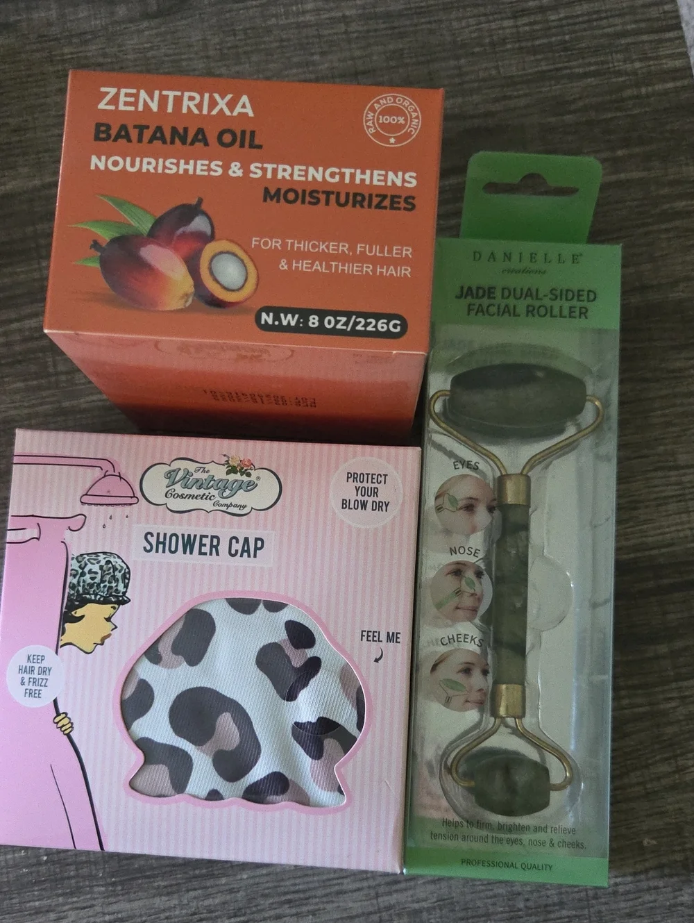 Batana Oil Nourishing Hair Moisturizer- With Shower Cap And Facial Roller